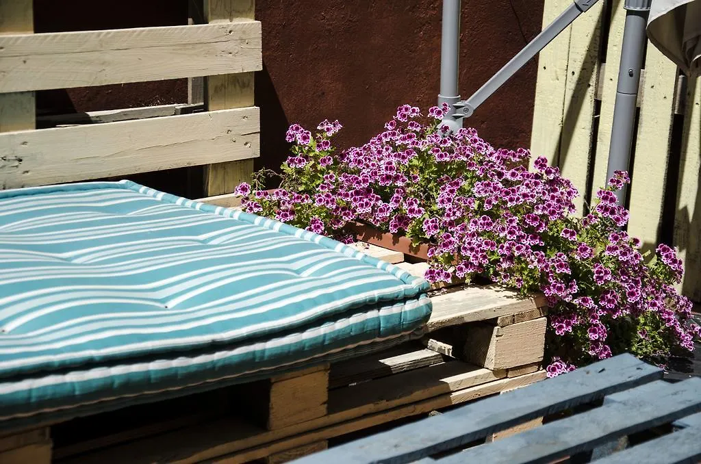 Bed & Art Barcelona Hostel